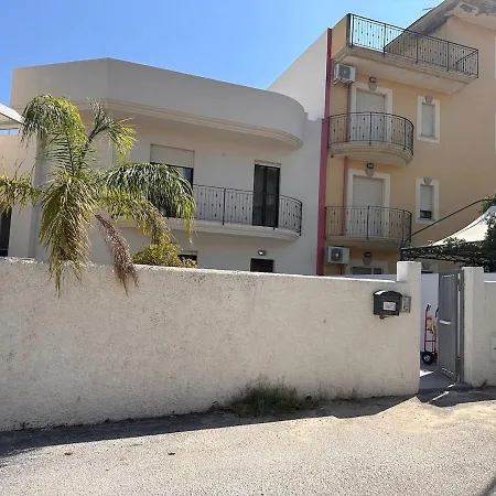 Detached That Sleeps 8 Soverato Marina