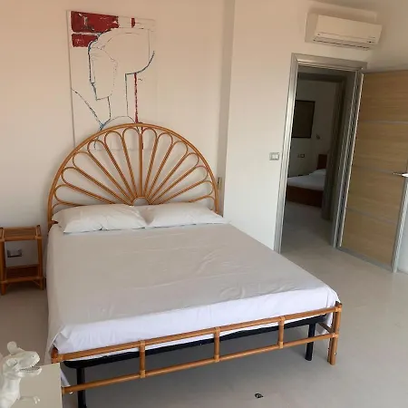 Dom wakacyjny Detached That Sleeps 8