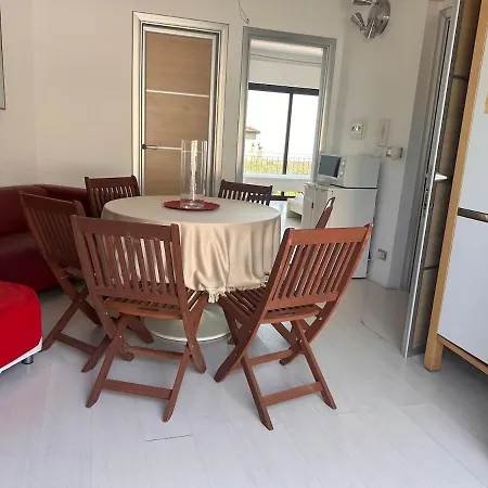 Dom wakacyjny Detached That Sleeps 8 Soverato Marina