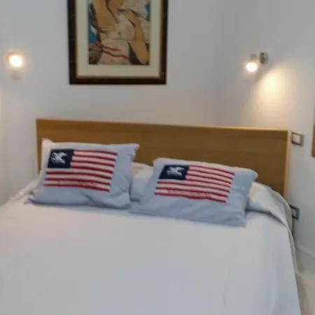 Dom wakacyjny Detached That Sleeps 8 Soverato Marina